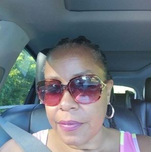 Meet your Posher, Charlene